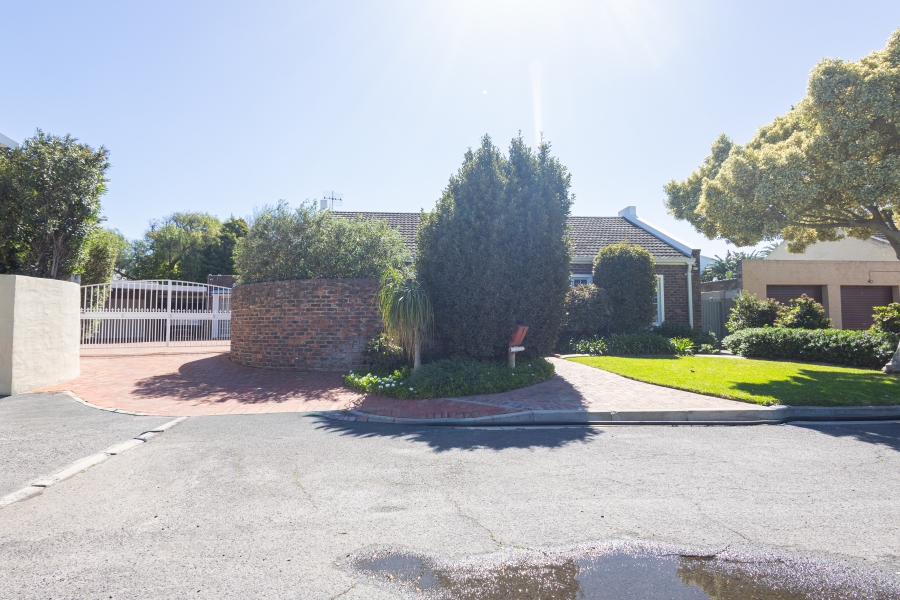 3 Bedroom Property for Sale in Flamingo Vlei Western Cape